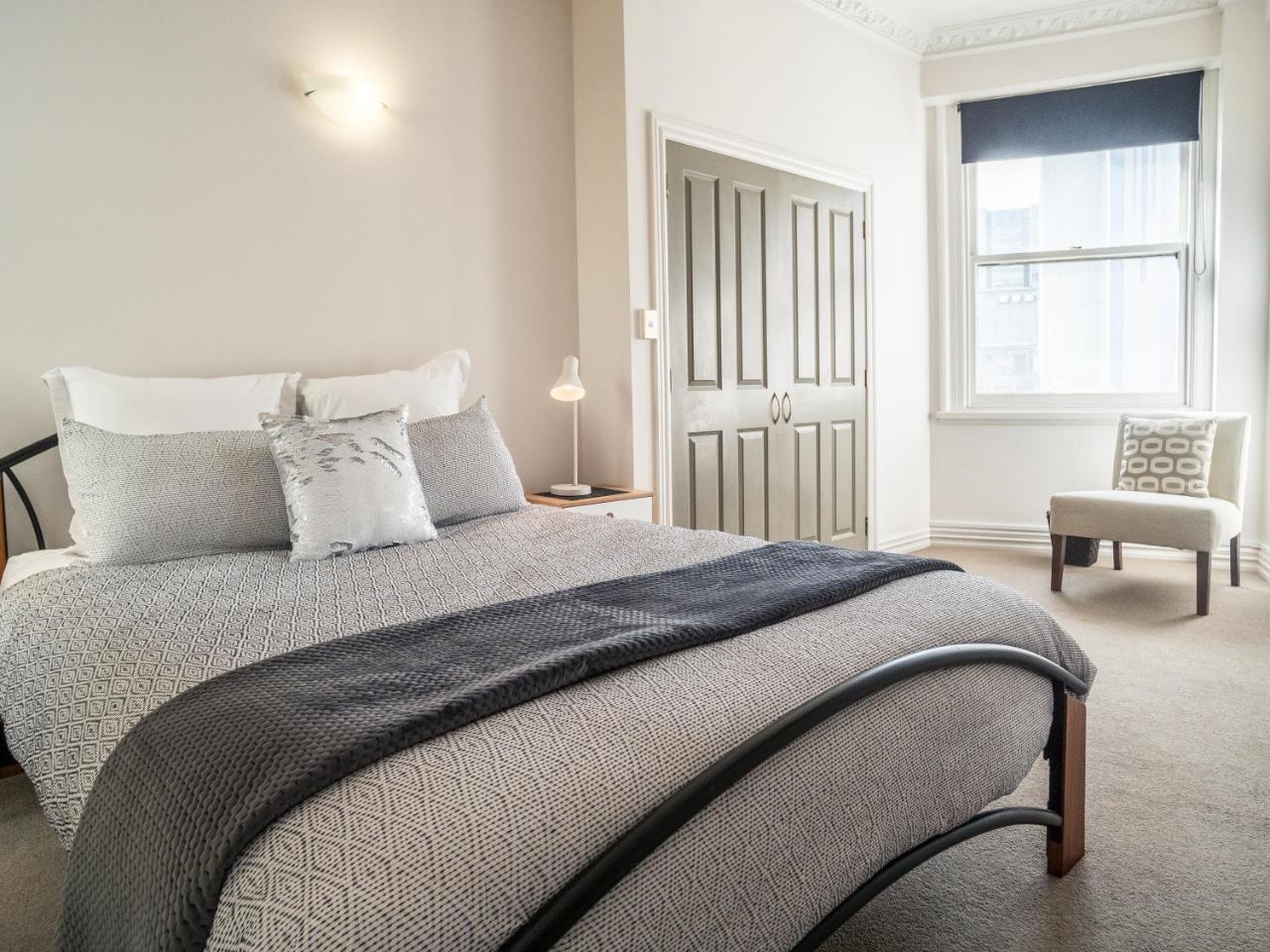 U Suites On Manners Уелингтън Екстериор снимка